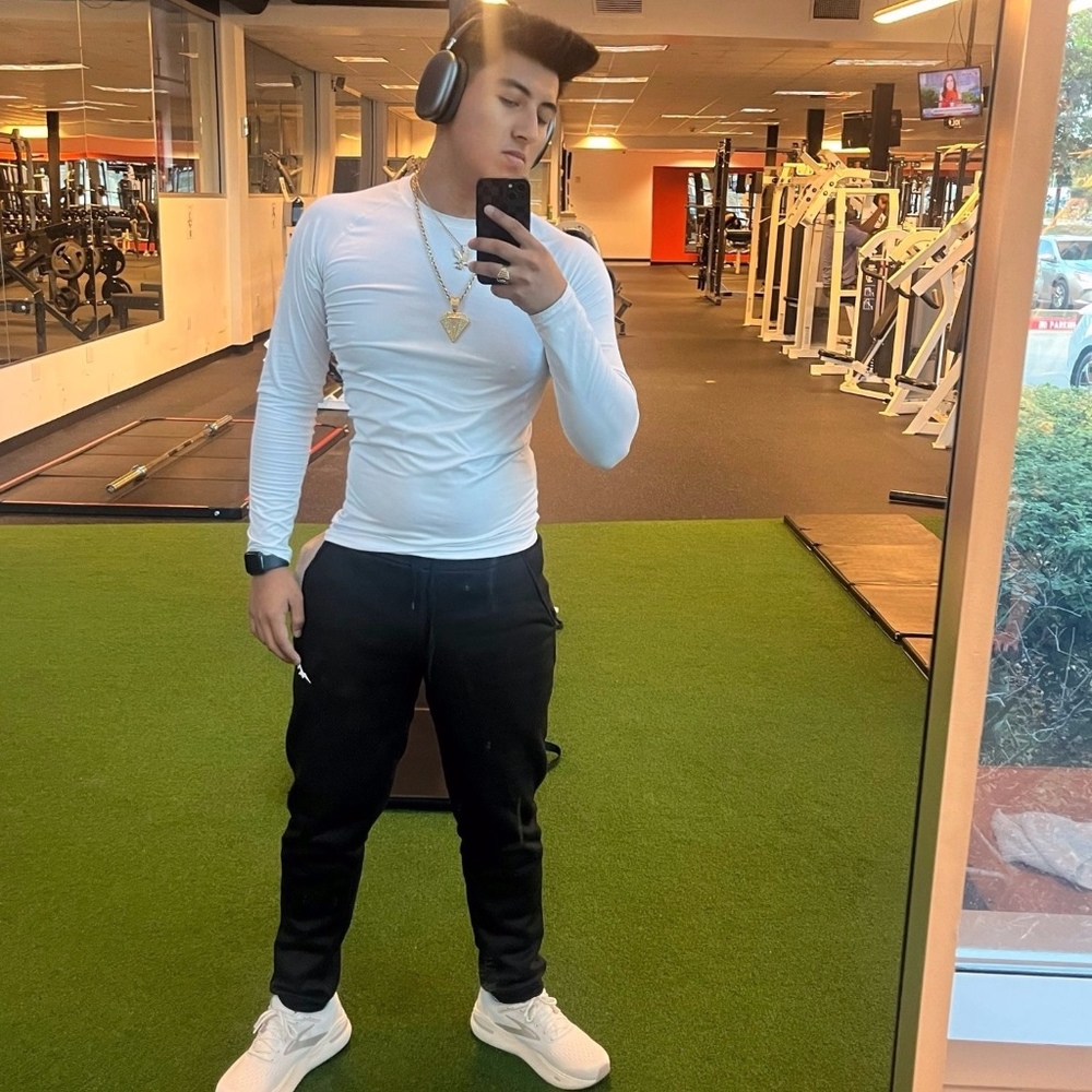 Meet your Posher, Posh